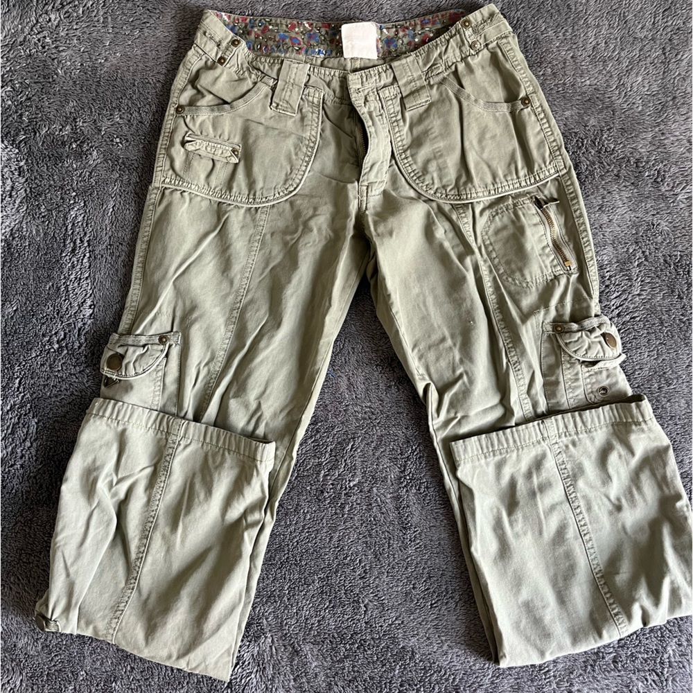 LOW WAISTED CARGO PANTS
